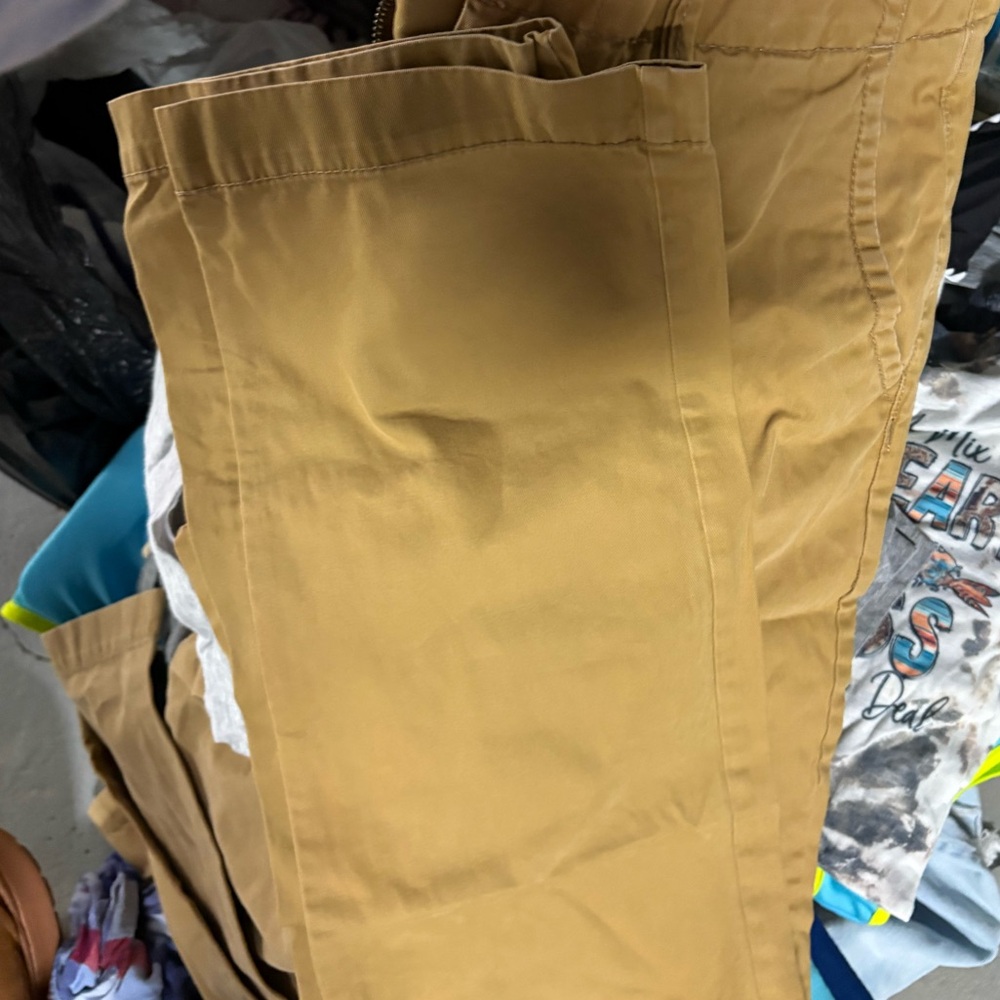 American Eagle - Men's Tan Casual flat front Pants 32/34